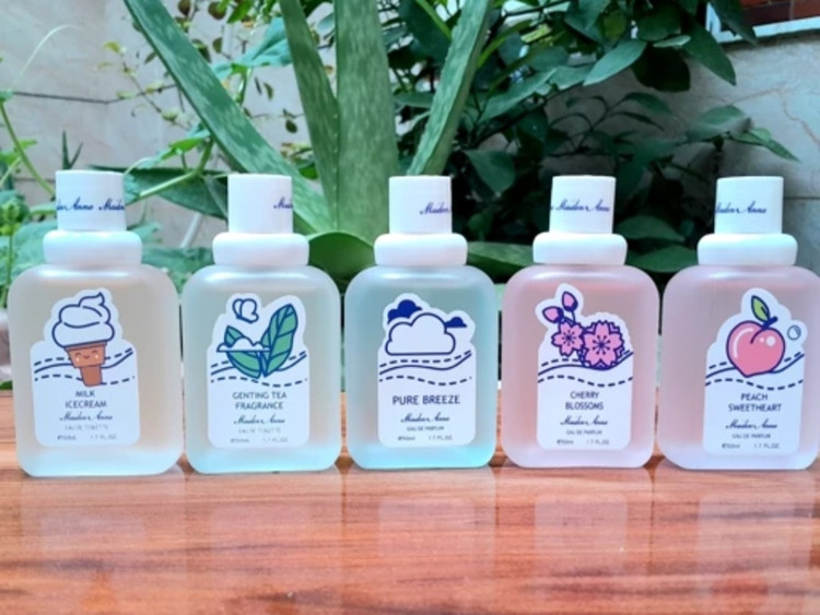 عطر بیکینی میدن آنا